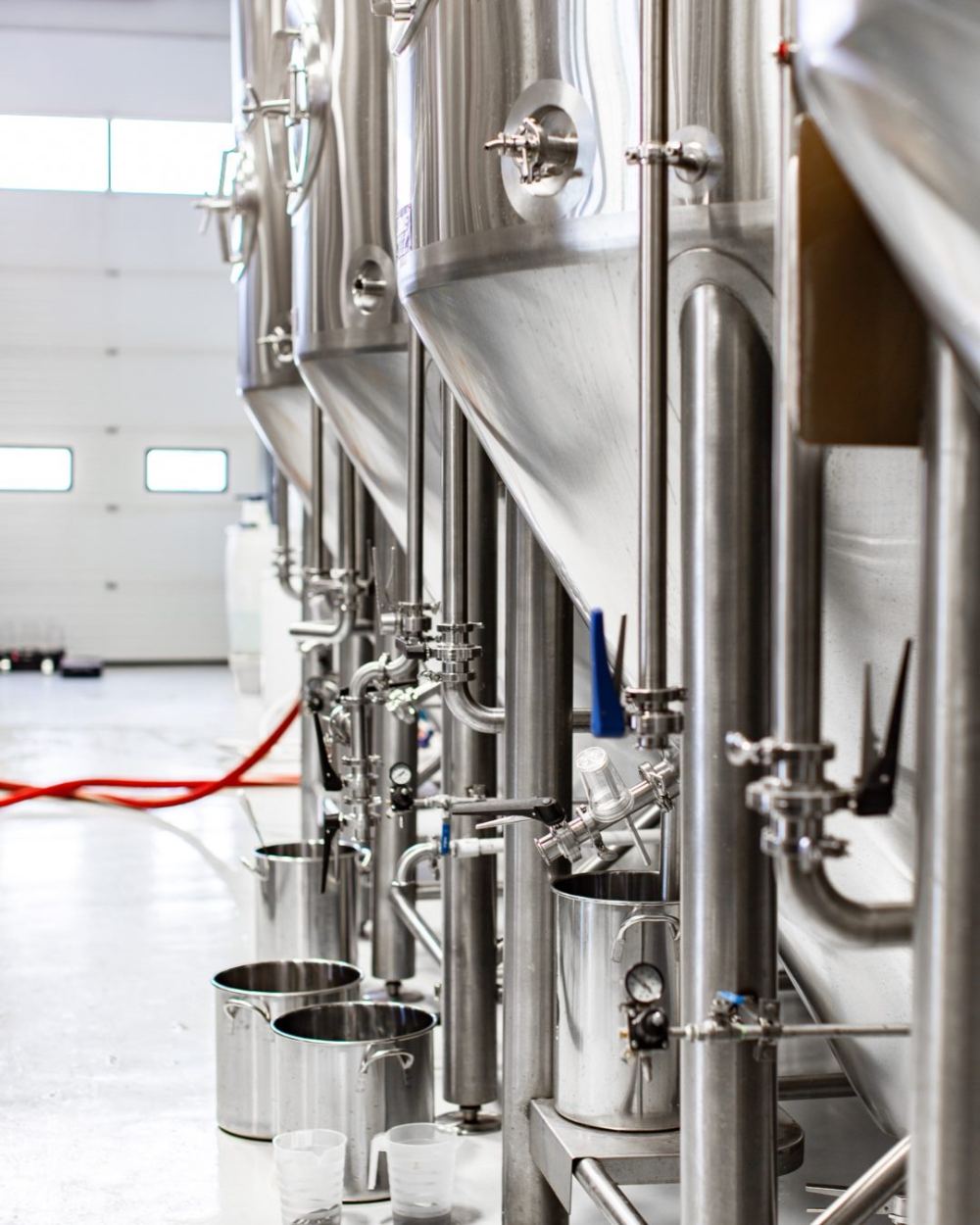 brewery beer brewing equipments,conical stainless steel beer fermenter,commercial brewery equipments for sale,how to start brewery,brewery equipment cost,beer tank,beer bottling machine,automatic brewery system